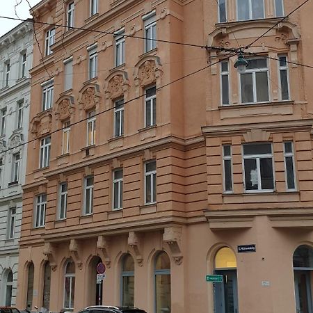 Naehe Naschmarkt Viena Exterior foto